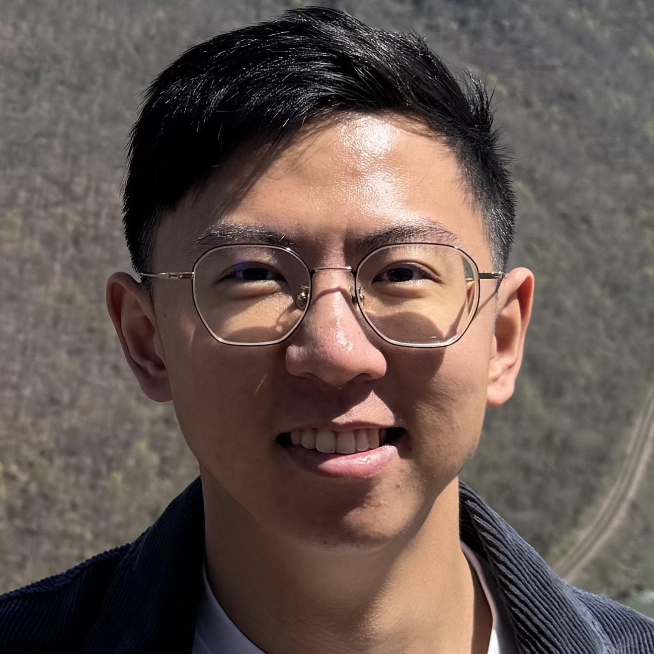 Portrait of Yiran Lei